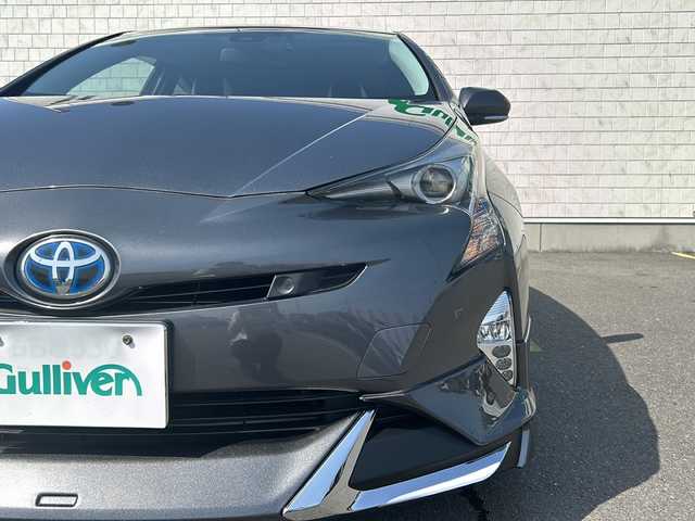 トヨタ プリウス A 香川県 2017(平29)年 7万km グレーメタリック 純正９インチナビ／モデリスタアルミ／社外エアロＦ，Ｒ，Ｓ／バックカメラ／ＥＴＣ／レーダークルーズコントロール／ブラインドスポットモニター／ヘッドアップディスプレィ／クリアランスソナー