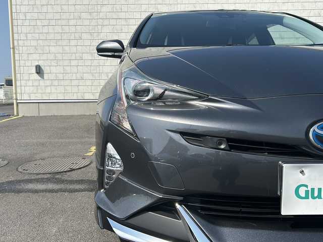 トヨタ プリウス A 香川県 2017(平29)年 7万km グレーメタリック 純正９インチナビ／モデリスタアルミ／社外エアロＦ，Ｒ，Ｓ／バックカメラ／ＥＴＣ／レーダークルーズコントロール／ブラインドスポットモニター／ヘッドアップディスプレィ／クリアランスソナー