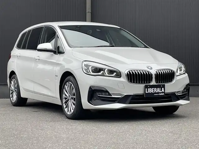 ＢＭＷ ２１８ｄ グランツアラー ラグジュアリー 香川県 2018(平30)年 4.6万km ミネラルホワイト インテリジェントセーフティー/衝突軽減/黒革/純正ナビ、Bluetoothオーディオ、TEL/バックカメラ/前席パワーシート/前席シートヒーター/電動Rゲート/純正17インチアルミ/スマートキー/クルコン/前後コーナーセンサー/LEDヘッドライト/前ドラレコ/7人乗り/ETC