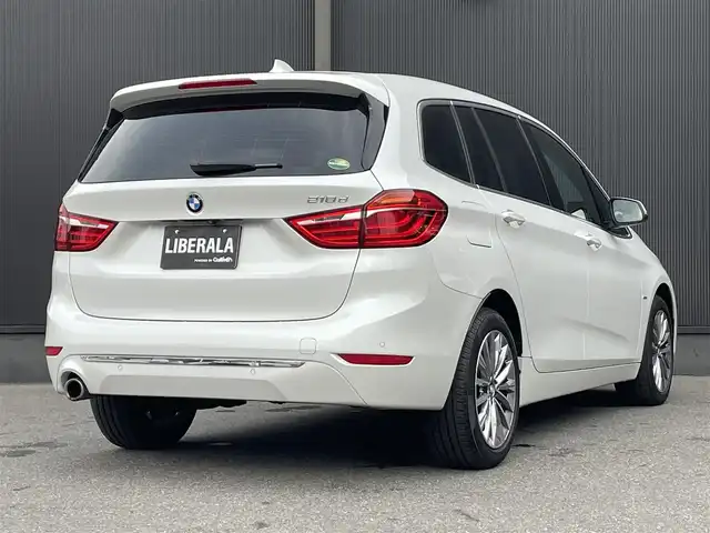 ＢＭＷ ２１８ｄ グランツアラー ラグジュアリー 香川県 2018(平30)年 4.6万km ミネラルホワイト インテリジェントセーフティー/衝突軽減/黒革/純正ナビ、Bluetoothオーディオ、TEL/バックカメラ/前席パワーシート/前席シートヒーター/電動Rゲート/純正17インチアルミ/スマートキー/クルコン/前後コーナーセンサー/LEDヘッドライト/前ドラレコ/7人乗り/ETC