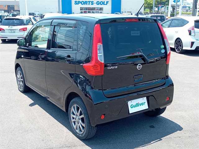 日産 デイズ J 福井県 2018(平30)年 7.1万km ブラックパールメタリック 純正9インチメモリナビ/フルセグテレビ/衝突被害軽減システム/横滑り防止装置/純正ホイルキャップ/スタッドレスタイヤ積込/リモコンキー/ダブルエアバッグ