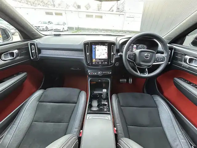ボルボ ＸＣ４０ B4 AWD Rデザイン 道東・釧路十勝 2021(令3)年 1.6万km クリスタルホワイトP/ブラック アダプティブクルーズコントロール/レーンキーピングエイド/黒ハーフレザー/シートヒーター/メモリ付きパワーシート/360°カメラ/パワーバックドア/フットトランクオープナー/ステアリングヒーター/harman/kardon/純正HDDナビ/TV/BT/USB/ワイヤレス充電/純正ドライブレコーダー(前後)/LEDヘッドライト/オートライト/フロント/リアフォグライト/インテリセーフ/アンビエントライト/ETC