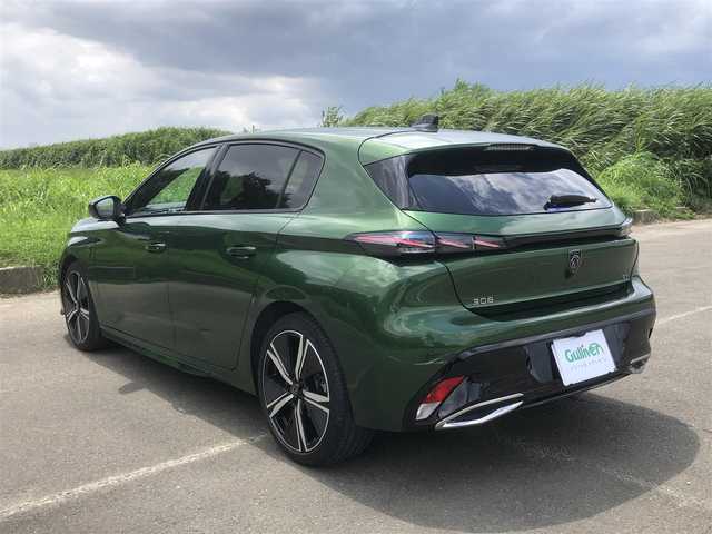 プジョー ３０８ GT ブルーHDi 福岡県 2022(令4)年 1.2万km ＤグリーンＭ コネクトアドバンスド/　10インチタッチスクリーン/コネクトナビ/i-toggle/360°ビジョン（フロントカメラ/サイドカメラ）/レーンポジションアシスト/アクティブセーフティブレーキ/トラフィックサインインフォメーション/アクティブクルーズコントロール/ブラインドスポットモニターロングレンジ/マトリクスLEDヘッドライト/GTロゴ付きディンプル革巻きステアリング/ステアリングヒーター/ハーフレザーシート/プッシュスタート/D席パワーシート/前席シートヒーター/純正18インチアルミホイール/純正フロアマット/ETC/保証書/取扱説明書