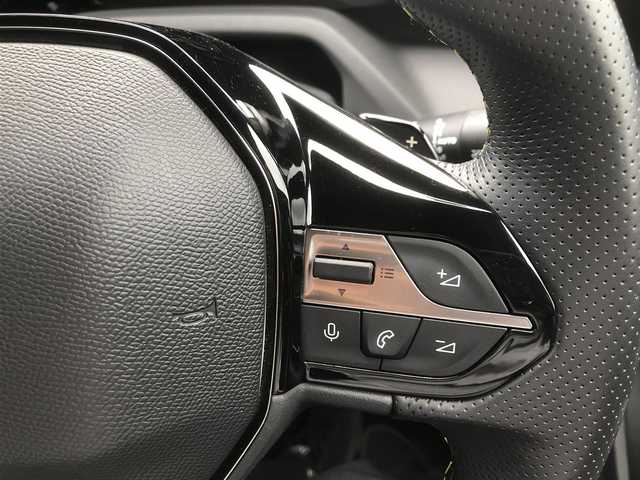 プジョー ３０８ GT ブルーHDi 福岡県 2022(令4)年 1.2万km ＤグリーンＭ コネクトアドバンスド/　10インチタッチスクリーン/コネクトナビ/i-toggle/360°ビジョン（フロントカメラ/サイドカメラ）/レーンポジションアシスト/アクティブセーフティブレーキ/トラフィックサインインフォメーション/アクティブクルーズコントロール/ブラインドスポットモニターロングレンジ/マトリクスLEDヘッドライト/GTロゴ付きディンプル革巻きステアリング/ステアリングヒーター/ハーフレザーシート/プッシュスタート/D席パワーシート/前席シートヒーター/純正18インチアルミホイール/純正フロアマット/ETC/保証書/取扱説明書