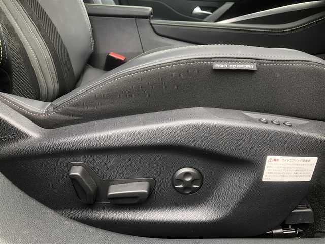 プジョー ３０８ GT ブルーHDi 福岡県 2022(令4)年 1.2万km ＤグリーンＭ コネクトアドバンスド/　10インチタッチスクリーン/コネクトナビ/i-toggle/360°ビジョン（フロントカメラ/サイドカメラ）/レーンポジションアシスト/アクティブセーフティブレーキ/トラフィックサインインフォメーション/アクティブクルーズコントロール/ブラインドスポットモニターロングレンジ/マトリクスLEDヘッドライト/GTロゴ付きディンプル革巻きステアリング/ステアリングヒーター/ハーフレザーシート/プッシュスタート/D席パワーシート/前席シートヒーター/純正18インチアルミホイール/純正フロアマット/ETC/保証書/取扱説明書