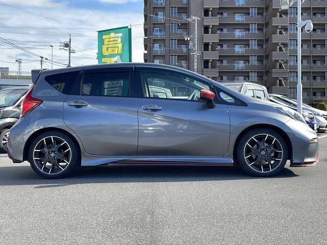 日産 ノート ニスモS 長野県 2015(平27)年 7.1万km ダークメタルグレー 純正ナビ【MP315D-W】/(CD/DVD/フルセグTV/BT)/バックカメラ/ETC/ドライブレコーダー/革巻きステアリング/LEDヘッドライト/フォグランプ/オートライト/スマートキー/Pスタート/電動格納ミラー/純正17インチAW/純正フロアマット/ドアバイザー