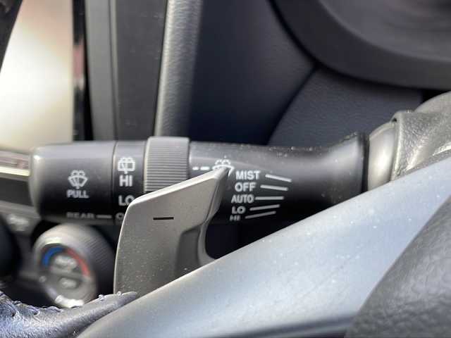 スバル インプレッサ スポーツ 2．0i 山梨県 2013(平25)年 5.7万km サテンホワイトパール 純正SDナビ/FM・AM・Bluetooth・フルセグTV/ETC/クルーズコントロール（追従走行なし）/ドライブレコーダー/パドルシフト/アイドリングストップ/純正アルミホイール/フォグランプ/ドアバイザー/ウインカーミラー/純正フロアマット