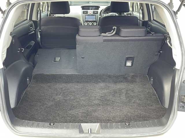 スバル インプレッサ スポーツ 2．0i 山梨県 2013(平25)年 5.7万km サテンホワイトパール 純正SDナビ/FM・AM・Bluetooth・フルセグTV/ETC/クルーズコントロール（追従走行なし）/ドライブレコーダー/パドルシフト/アイドリングストップ/純正アルミホイール/フォグランプ/ドアバイザー/ウインカーミラー/純正フロアマット