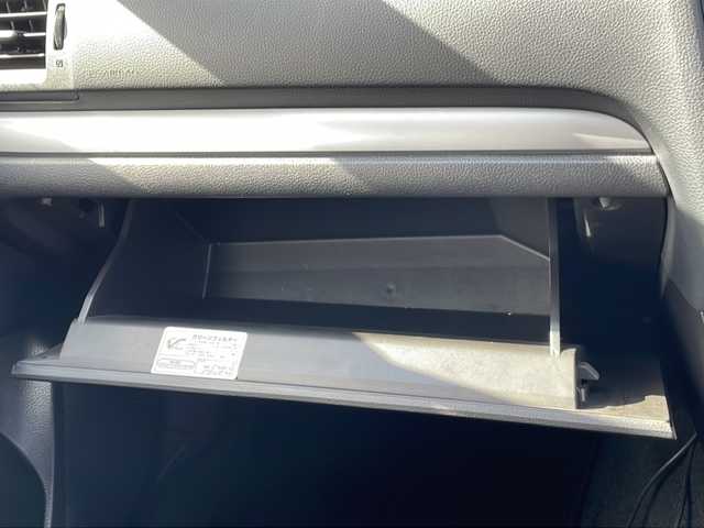 スバル インプレッサ スポーツ 2．0i 山梨県 2013(平25)年 5.7万km サテンホワイトパール 純正SDナビ/FM・AM・Bluetooth・フルセグTV/ETC/クルーズコントロール（追従走行なし）/ドライブレコーダー/パドルシフト/アイドリングストップ/純正アルミホイール/フォグランプ/ドアバイザー/ウインカーミラー/純正フロアマット