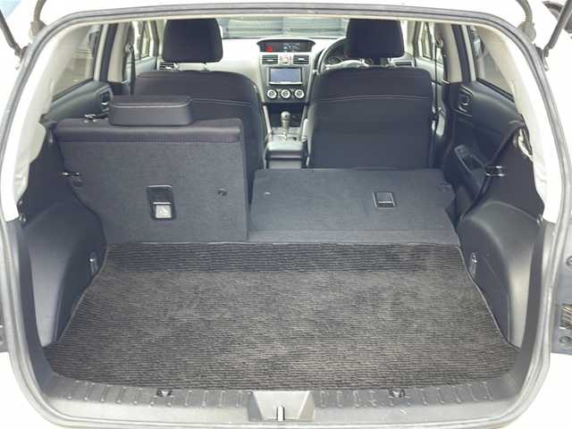 スバル インプレッサ スポーツ 2．0i 山梨県 2013(平25)年 5.7万km サテンホワイトパール 純正SDナビ/FM・AM・Bluetooth・フルセグTV/ETC/クルーズコントロール（追従走行なし）/ドライブレコーダー/パドルシフト/アイドリングストップ/純正アルミホイール/フォグランプ/ドアバイザー/ウインカーミラー/純正フロアマット