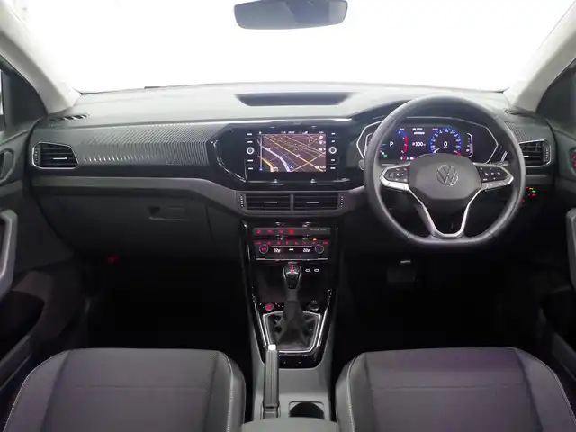 フォルクスワーゲン ＶＷ Ｔ－クロス TSI スタイル 兵庫県 2021(令3)年 1.5万km ピュアホワイト デザインパッケージ/純正18インチAW/ブラックドアミラー/ツートンシート/セーフティパッケージ/ACC/LKA/BSA/テクノロジーパッケージ/デジタルメータークラスター/ワイヤレスチャージ/バックカメラ/ETC/アンビエントライト/LEDヘッドライト/前後ドライブレコーダー/プッシュスタート/スマートキー
