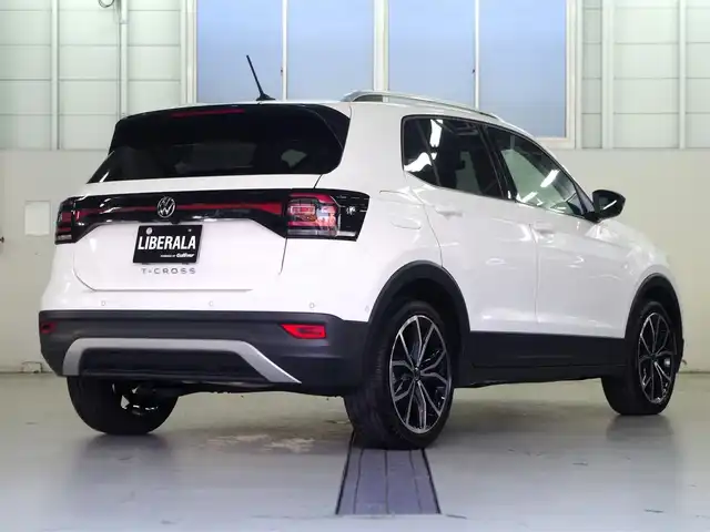 フォルクスワーゲン ＶＷ Ｔ－クロス TSI スタイル 兵庫県 2021(令3)年 1.5万km ピュアホワイト デザインパッケージ/純正18インチAW/ブラックドアミラー/ツートンシート/セーフティパッケージ/ACC/LKA/BSA/テクノロジーパッケージ/デジタルメータークラスター/ワイヤレスチャージ/バックカメラ/ETC/アンビエントライト/LEDヘッドライト/前後ドライブレコーダー/プッシュスタート/スマートキー