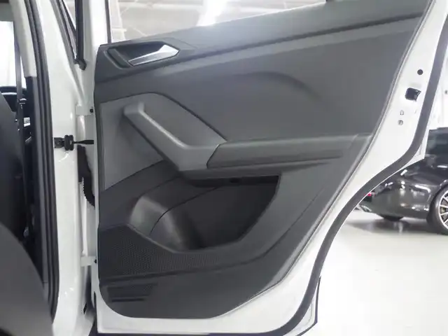フォルクスワーゲン ＶＷ Ｔ－クロス TSI スタイル 兵庫県 2021(令3)年 1.5万km ピュアホワイト デザインパッケージ/純正18インチAW/ブラックドアミラー/ツートンシート/セーフティパッケージ/ACC/LKA/BSA/テクノロジーパッケージ/デジタルメータークラスター/ワイヤレスチャージ/バックカメラ/ETC/アンビエントライト/LEDヘッドライト/前後ドライブレコーダー/プッシュスタート/スマートキー