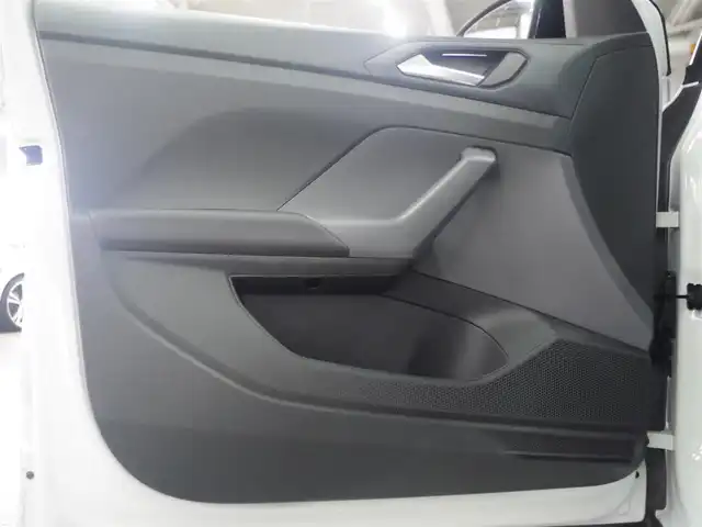 フォルクスワーゲン ＶＷ Ｔ－クロス TSI スタイル 兵庫県 2021(令3)年 1.5万km ピュアホワイト デザインパッケージ/純正18インチAW/ブラックドアミラー/ツートンシート/セーフティパッケージ/ACC/LKA/BSA/テクノロジーパッケージ/デジタルメータークラスター/ワイヤレスチャージ/バックカメラ/ETC/アンビエントライト/LEDヘッドライト/前後ドライブレコーダー/プッシュスタート/スマートキー
