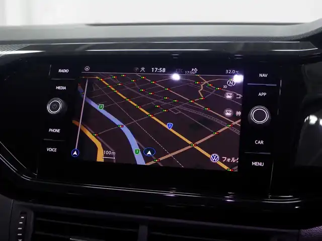 フォルクスワーゲン ＶＷ Ｔ－クロス TSI スタイル 兵庫県 2021(令3)年 1.5万km ピュアホワイト デザインパッケージ/純正18インチAW/ブラックドアミラー/ツートンシート/セーフティパッケージ/ACC/LKA/BSA/テクノロジーパッケージ/デジタルメータークラスター/ワイヤレスチャージ/バックカメラ/ETC/アンビエントライト/LEDヘッドライト/前後ドライブレコーダー/プッシュスタート/スマートキー