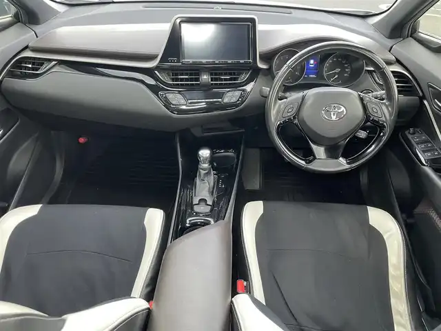 トヨタ Ｃ－ＨＲ G－T 長野県 2017(平29)年 11.6万km ホワイトパールクリスタルシャイン 4WD/純正ナビ/・Bluetooth/TV/CD/DVD/バックカメラ/純正ETC/社外ドライブレコーダー/ハーフレザーシート/前席シートヒーター/社外フロアマット/純正18インチＡＷ/ＬＥＤオートライト/モデリスタエアロ/ＴＶキャンセラー/デジタルインナーミラー/ＢＳＭ/クルーズコントロール追走あり/スペアキー1本/スマートキー/取り扱い説明書/保証書