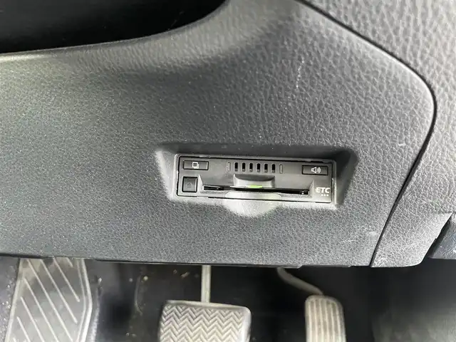トヨタ Ｃ－ＨＲ G－T 長野県 2017(平29)年 11.6万km ホワイトパールクリスタルシャイン 4WD/純正ナビ/・Bluetooth/TV/CD/DVD/バックカメラ/純正ETC/社外ドライブレコーダー/ハーフレザーシート/前席シートヒーター/社外フロアマット/純正18インチＡＷ/ＬＥＤオートライト/モデリスタエアロ/ＴＶキャンセラー/デジタルインナーミラー/ＢＳＭ/クルーズコントロール追走あり/スペアキー1本/スマートキー/取り扱い説明書/保証書