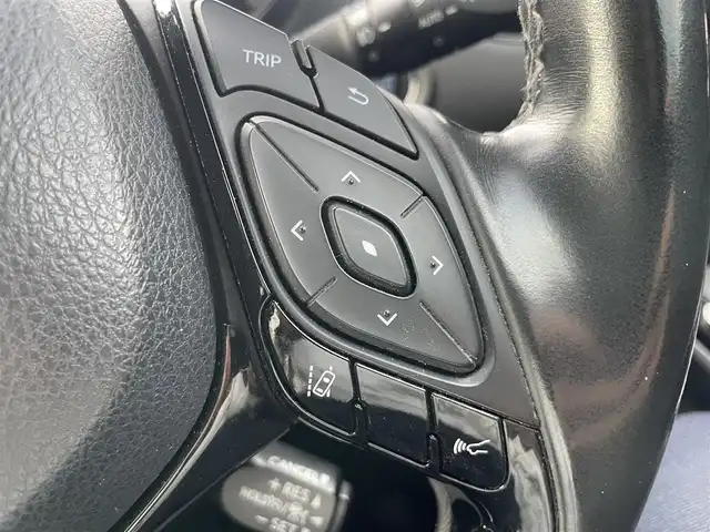 トヨタ Ｃ－ＨＲ G－T 長野県 2017(平29)年 11.6万km ホワイトパールクリスタルシャイン 4WD/純正ナビ/・Bluetooth/TV/CD/DVD/バックカメラ/純正ETC/社外ドライブレコーダー/ハーフレザーシート/前席シートヒーター/社外フロアマット/純正18インチＡＷ/ＬＥＤオートライト/モデリスタエアロ/ＴＶキャンセラー/デジタルインナーミラー/ＢＳＭ/クルーズコントロール追走あり/スペアキー1本/スマートキー/取り扱い説明書/保証書