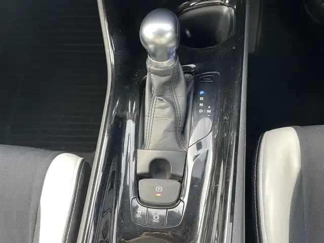 トヨタ Ｃ－ＨＲ G－T 長野県 2017(平29)年 11.6万km ホワイトパールクリスタルシャイン 4WD/純正ナビ/・Bluetooth/TV/CD/DVD/バックカメラ/純正ETC/社外ドライブレコーダー/ハーフレザーシート/前席シートヒーター/社外フロアマット/純正18インチＡＷ/ＬＥＤオートライト/モデリスタエアロ/ＴＶキャンセラー/デジタルインナーミラー/ＢＳＭ/クルーズコントロール追走あり/スペアキー1本/スマートキー/取り扱い説明書/保証書