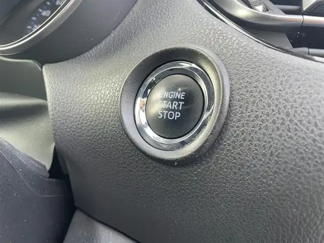 トヨタ Ｃ－ＨＲ G－T 長野県 2017(平29)年 11.6万km ホワイトパールクリスタルシャイン 4WD/純正ナビ/・Bluetooth/TV/CD/DVD/バックカメラ/純正ETC/社外ドライブレコーダー/ハーフレザーシート/前席シートヒーター/社外フロアマット/純正18インチＡＷ/ＬＥＤオートライト/モデリスタエアロ/ＴＶキャンセラー/デジタルインナーミラー/ＢＳＭ/クルーズコントロール追走あり/スペアキー1本/スマートキー/取り扱い説明書/保証書