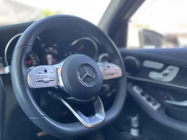 メルセデス・ベンツ ＧＬＣ２２０ d 4マチック AMGライン 栃木県 2020(令2)年 3.6万km ポーラホワイト ワンオーナー /レーダーセーフティ/パノラミックスライディングルーフ/アンビエントライト /ナビ/フルセグ/全方位カメラ/ETC/キーレスゴー/ハーフレザー /パワーシート /全席シートヒーター /ACC/レーンキープアシスト/ブラインドスポット /LEDヘッドライト/オートライト/パークトロニック /ドアバイザー/エアサスペンション/ドライブレコーダー
