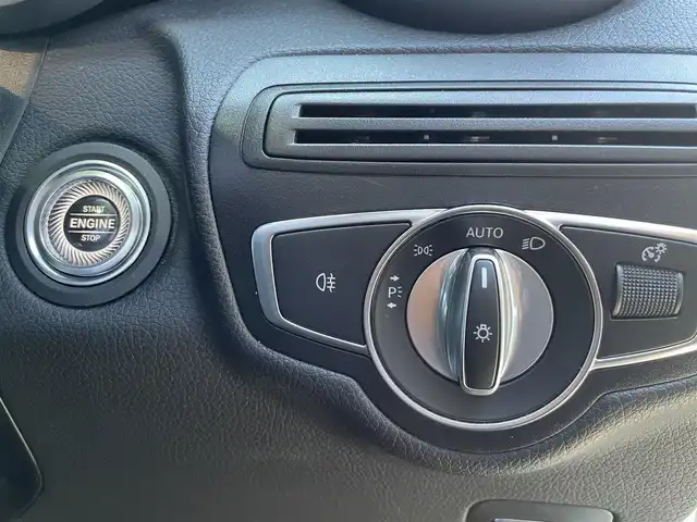 メルセデス・ベンツ ＧＬＣ２２０ d 4マチック AMGライン 栃木県 2020(令2)年 3.6万km ポーラホワイト ワンオーナー /レーダーセーフティ/パノラミックスライディングルーフ/アンビエントライト /ナビ/フルセグ/全方位カメラ/ETC/キーレスゴー/ハーフレザー /パワーシート /全席シートヒーター /ACC/レーンキープアシスト/ブラインドスポット /LEDヘッドライト/オートライト/パークトロニック /ドアバイザー/エアサスペンション/ドライブレコーダー