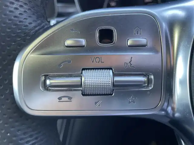 メルセデス・ベンツ ＧＬＣ２２０ d 4マチック AMGライン 栃木県 2020(令2)年 3.6万km ポーラホワイト ワンオーナー /レーダーセーフティ/パノラミックスライディングルーフ/アンビエントライト /ナビ/フルセグ/全方位カメラ/ETC/キーレスゴー/ハーフレザー /パワーシート /全席シートヒーター /ACC/レーンキープアシスト/ブラインドスポット /LEDヘッドライト/オートライト/パークトロニック /ドアバイザー/エアサスペンション/ドライブレコーダー