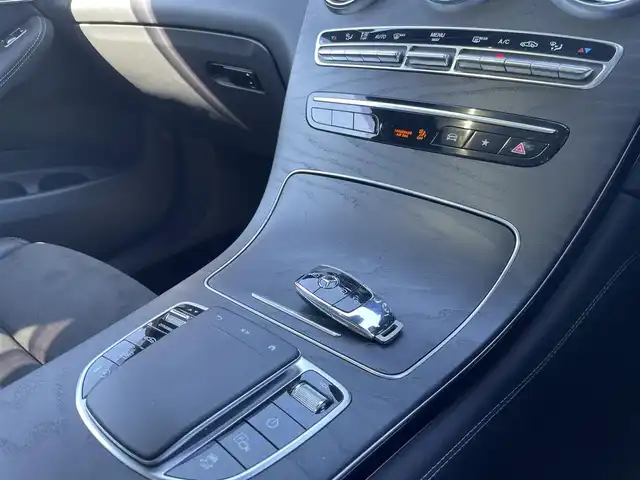 メルセデス・ベンツ ＧＬＣ２２０ d 4マチック AMGライン 栃木県 2020(令2)年 3.6万km ポーラホワイト ワンオーナー /レーダーセーフティ/パノラミックスライディングルーフ/アンビエントライト /ナビ/フルセグ/全方位カメラ/ETC/キーレスゴー/ハーフレザー /パワーシート /全席シートヒーター /ACC/レーンキープアシスト/ブラインドスポット /LEDヘッドライト/オートライト/パークトロニック /ドアバイザー/エアサスペンション/ドライブレコーダー