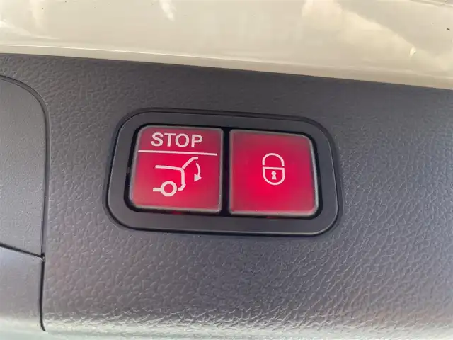 メルセデス・ベンツ ＧＬＣ２２０ d 4マチック AMGライン 栃木県 2020(令2)年 3.6万km ポーラホワイト ワンオーナー /レーダーセーフティ/パノラミックスライディングルーフ/アンビエントライト /ナビ/フルセグ/全方位カメラ/ETC/キーレスゴー/ハーフレザー /パワーシート /全席シートヒーター /ACC/レーンキープアシスト/ブラインドスポット /LEDヘッドライト/オートライト/パークトロニック /ドアバイザー/エアサスペンション/ドライブレコーダー