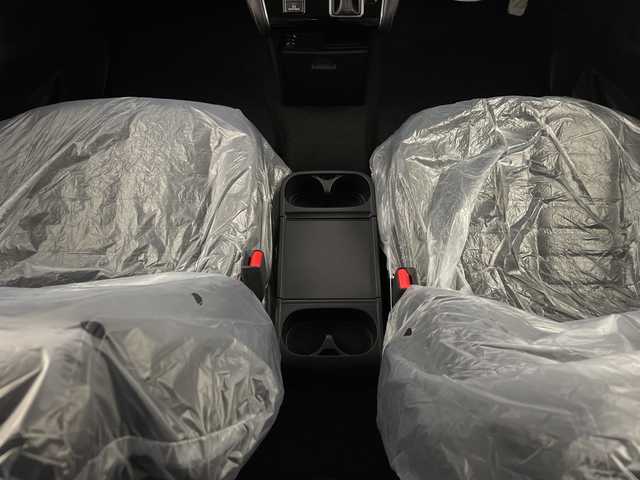 三菱 デリカＤ：５ シャモニー 新潟県 2025(令7)年 0.1千km グラファイトグレーメタリック/ブラックマイカ 4WD/e-Assist/登録済未使用車/マルチアラウンドモニター/両側パワースライドドア/パワーバックドア/レーダークルーズコントロール/LEDオートライト/ハーフレザーシート/シートヒーター/純正18インチアルミホイール/パドルシフト/ブラインドスポットウォーニング/ステアリングヒーター/スマートキー