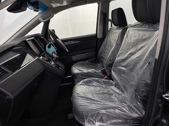 三菱 デリカＤ：５ シャモニー 新潟県 2025(令7)年 0.1千km グラファイトグレーメタリック/ブラックマイカ 4WD/e-Assist/登録済未使用車/マルチアラウンドモニター/両側パワースライドドア/パワーバックドア/レーダークルーズコントロール/LEDオートライト/ハーフレザーシート/シートヒーター/純正18インチアルミホイール/パドルシフト/ブラインドスポットウォーニング/ステアリングヒーター/スマートキー