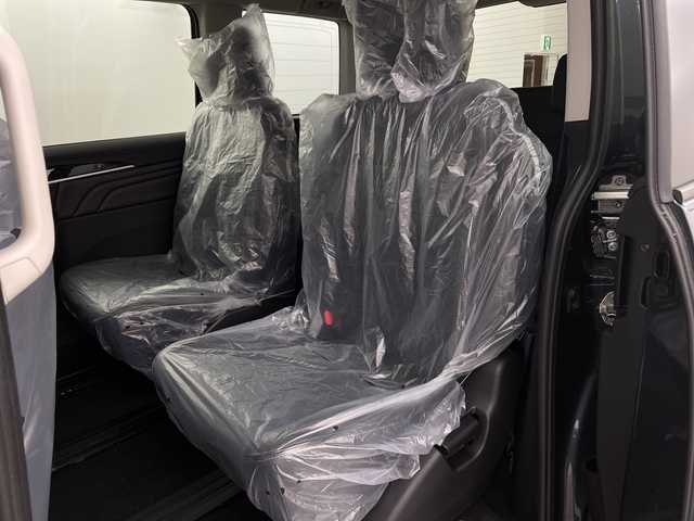 三菱 デリカＤ：５ シャモニー 新潟県 2025(令7)年 0.1千km グラファイトグレーメタリック/ブラックマイカ 4WD/e-Assist/登録済未使用車/マルチアラウンドモニター/両側パワースライドドア/パワーバックドア/レーダークルーズコントロール/LEDオートライト/ハーフレザーシート/シートヒーター/純正18インチアルミホイール/パドルシフト/ブラインドスポットウォーニング/ステアリングヒーター/スマートキー