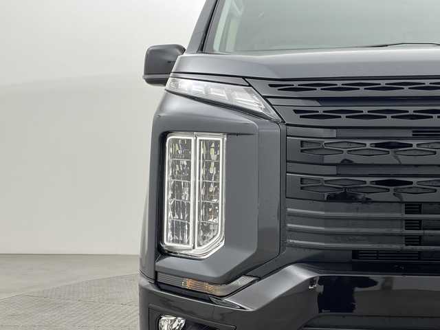 三菱 デリカＤ：５ シャモニー 新潟県 2025(令7)年 0.1千km グラファイトグレーメタリック/ブラックマイカ 4WD/e-Assist/登録済未使用車/マルチアラウンドモニター/両側パワースライドドア/パワーバックドア/レーダークルーズコントロール/LEDオートライト/ハーフレザーシート/シートヒーター/純正18インチアルミホイール/パドルシフト/ブラインドスポットウォーニング/ステアリングヒーター/スマートキー