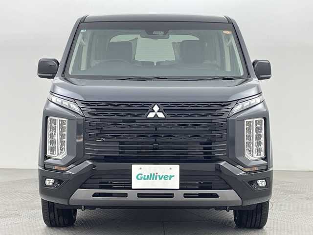 三菱 デリカＤ：５ シャモニー 新潟県 2025(令7)年 0.1千km グラファイトグレーメタリック/ブラックマイカ 4WD/e-Assist/登録済未使用車/マルチアラウンドモニター/両側パワースライドドア/パワーバックドア/レーダークルーズコントロール/LEDオートライト/ハーフレザーシート/シートヒーター/純正18インチアルミホイール/パドルシフト/ブラインドスポットウォーニング/ステアリングヒーター/スマートキー