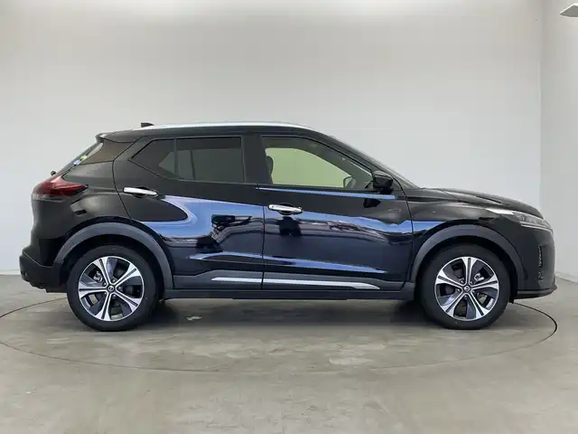 日産 キックス X 新潟県 2021(令3)年 6万km ピュアブラック ECLIPSEメモリナビ【AVN-R87】/Bluetooth/CD/DVD再生機能/プロパイロット/レーダークルーズコントロール/衝突被害軽減ブレーキ/レーンキープアシスト/ハーフレザーシート/前後コーナーセンサー/アラウンドビューモニター/インテリジェントルームミラー/ドライブレコーダー/ビルトインETC/オートライト