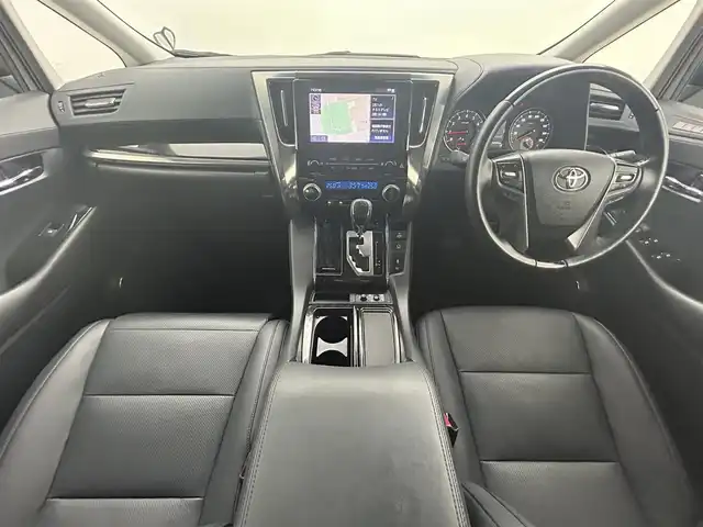 トヨタ アルファード S Cパッケージ 岡山県 2021(令3)年 5.5万km ホワイトパールクリスタルシャイン プッシュスタート/100V電源/スマートキー/レーダークルーズコントロール/後席モニター/ビルトインETC/バックカメラ/フルセグテレビ/純正9インチメモリナビ/サンルーフ/オットマン/ドライブレコーダー/純正フロアマット/パワーシート/エアシート/シートヒーター/両側パワースライドドア/パワーバックドア/純正アルミホイール/オートライト/オートハイビーム/純正LEDヘッドライト/衝突軽減ブレーキ/新車保証書/取扱説明書/スペアキー×1