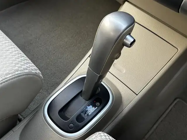 日産 ティーダ 15M SV +プラズマ 熊本県 2012(平24)年 7.4万km シルキーベージュ 純正7インチナビ(MP311D-A)/【ワンセグTV/Bluetooth/DVD/CD】/オートライト/ETC/純正フロアマット/取扱説明書