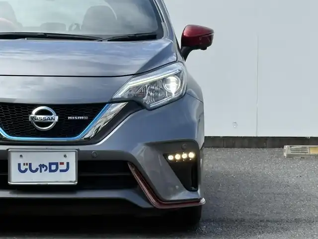 日産 ノート e－パワー ニスモ 埼玉県 2017(平29)年 10.5万km ダークメタルグレー (株)IDOMが運営する【じしゃロン鳩ヶ谷店】の自社ローン専用車両になりますこちらは現金またはオートローンご利用時の価格です。自社ローンご希望の方は別途その旨お申付け下さい/純正SDナビ/　(CD/DVD/Bluetooth接)/アラウンドビューモニター/フルセグテレビ/ＥＴＣ/ドライブレコーダー/プッシュスタート/エマージェンシーブレーキ/クリアランスソナー/レーンキープアシスト/オートライト/ＬＥＤヘッドライト