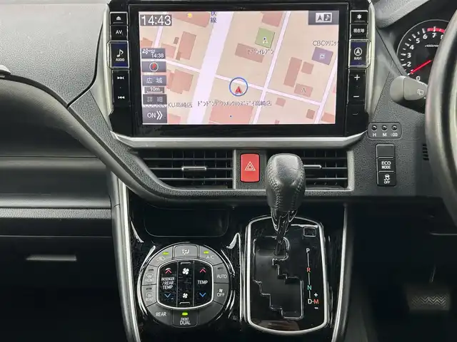 トヨタ ヴォクシー ZS 煌Ⅱ 群馬県 2019(令1)年 3.6万km ブラック モデリスタエアロ(F/S/R)/アルパイン11型ナビ/CD・DVD・BT・フルセグ/アルパイン10.1型モニター/両側パワースライドドア/バックカメラ/前後ドライブレコーダー/ビルトインETC/モデリスタスポーツマフラー/クルーズコントロール/横滑り防止装置/レーンキープアシスト/衝突軽減ブレーキ/アイドリングストップ/DAD18インチAW/取説・保証書/スマートキー×2