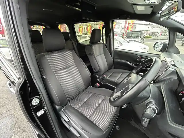トヨタ ヴォクシー ZS 煌Ⅱ 群馬県 2019(令1)年 3.6万km ブラック モデリスタエアロ(F/S/R)/アルパイン11型ナビ/CD・DVD・BT・フルセグ/アルパイン10.1型モニター/両側パワースライドドア/バックカメラ/前後ドライブレコーダー/ビルトインETC/モデリスタスポーツマフラー/クルーズコントロール/横滑り防止装置/レーンキープアシスト/衝突軽減ブレーキ/アイドリングストップ/DAD18インチAW/取説・保証書/スマートキー×2