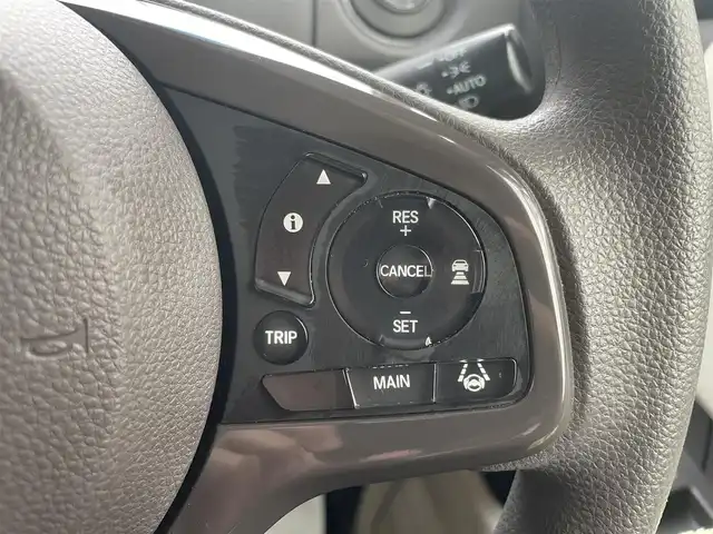 ホンダ Ｎ ＢＯＸ G L ホンダセンシング 愛媛県 2017(平29)年 4.4万km ルナシルバーM 社外SDナビ/【Bluetooth/ワンセグ/CD】/純正ドライブレコーダー/バックカメラ/追従クルーズコントロール/レーンキープアシスト/プッシュスタート/片側パワースライドドア/ETC/LEDヘッドライト/衝突被害軽減システム/レーンキープアシスト