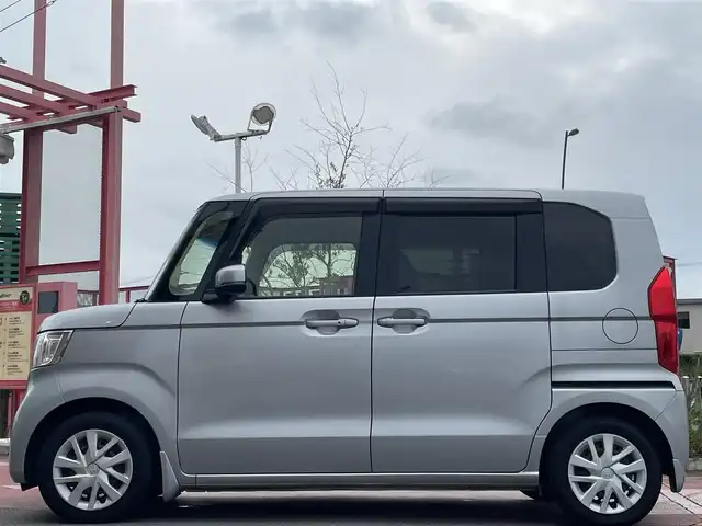 ホンダ Ｎ ＢＯＸ G L ホンダセンシング 愛媛県 2017(平29)年 4.4万km ルナシルバーM 社外SDナビ/【Bluetooth/ワンセグ/CD】/純正ドライブレコーダー/バックカメラ/追従クルーズコントロール/レーンキープアシスト/プッシュスタート/片側パワースライドドア/ETC/LEDヘッドライト/衝突被害軽減システム/レーンキープアシスト