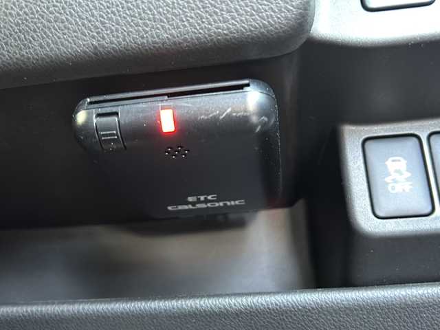 日産 デイズ ハイウェイスターG 静岡県 2015(平27)年 7.2万km プレミアムパープルP 純正ナビ/・（Bluetooth/CD/DVD/TV/AUX/ラジオ）/主要装備/・エマージェンシーブレーキー/・レーンキープアシスト/・横滑り防止装置/・アイドリングストップ/・全方位カメラ/・アラウンドビューモニター/・ステアリングリモコン/・ハーフレザーシート/・ベンチシート/・キセノンヘッドライト/・純正アルミホイール/・純正フロアマット/・ドライブレコーダー/・ETC/・インテリキー