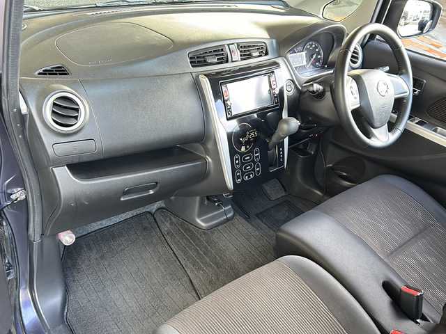 日産 デイズ ハイウェイスターG 静岡県 2015(平27)年 7.2万km プレミアムパープルP 純正ナビ/・（Bluetooth/CD/DVD/TV/AUX/ラジオ）/主要装備/・エマージェンシーブレーキー/・レーンキープアシスト/・横滑り防止装置/・アイドリングストップ/・全方位カメラ/・アラウンドビューモニター/・ステアリングリモコン/・ハーフレザーシート/・ベンチシート/・キセノンヘッドライト/・純正アルミホイール/・純正フロアマット/・ドライブレコーダー/・ETC/・インテリキー