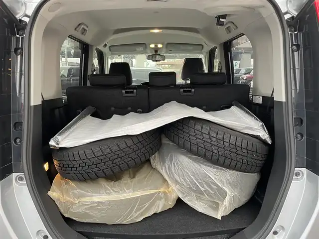 トヨタ ルーミー X S 石川県 2017(平29)年 8.3万km シルバー 4WD/純正メモリーナビ/純正CD/ワンセグTV/スマートキー/プッシュスタート/電動ミラー/レーダーブレーキ/オートライト/片側パワースライドドア/エアコン