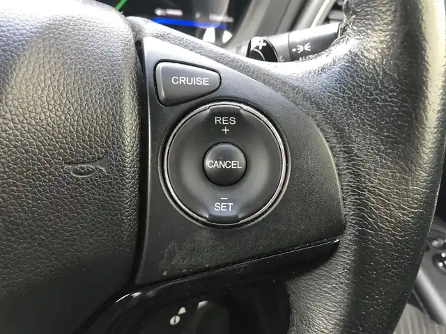 ホンダ ヴェゼル ハイブリッド Z 栃木県 2014(平26)年 12.7万km ルーセブラックM 株)IDOMが運営する【じしゃロン小山店】の自社ローン専用車両になります。こちらは現金またはオートローンご利用時の価格です。自社ローンご希望の方は別途その旨お申付け下さい//禁煙車/純正フルセグナビ/（CD/DVD/AM/FMラジオ）/(Bluetooth)/スマートキー/プッシュスタート/バックカメラ/ＥＴＣ/クルーズコントロール/シティブレーキアクティブシステム/シートヒーター/チップアップシート/ルーフレール/ステアリングリモコン/パドルシフト/電動格納ドアミラー/パワーウインドウ/オートライト/自動防眩ミラー