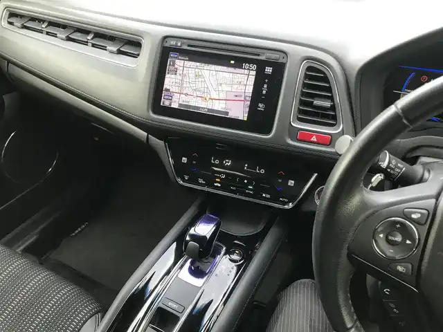 ホンダ ヴェゼル ハイブリッド Z 栃木県 2014(平26)年 12.7万km ルーセブラックM 株)IDOMが運営する【じしゃロン小山店】の自社ローン専用車両になります。こちらは現金またはオートローンご利用時の価格です。自社ローンご希望の方は別途その旨お申付け下さい//禁煙車/純正フルセグナビ/（CD/DVD/AM/FMラジオ）/(Bluetooth)/スマートキー/プッシュスタート/バックカメラ/ＥＴＣ/クルーズコントロール/シティブレーキアクティブシステム/シートヒーター/チップアップシート/ルーフレール/ステアリングリモコン/パドルシフト/電動格納ドアミラー/パワーウインドウ/オートライト/自動防眩ミラー