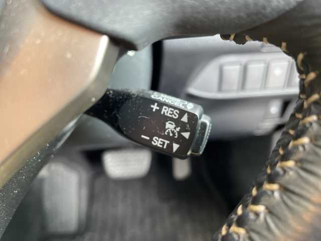 レクサス ＣＴ 200h バージョンC 愛知県 2015(平27)年 6.6万km ソニッククォーツ 純正ナビ/レーダークルーズコントロール/シートヒーター/バックカメラ/パワーシート/コーナーセンサー/パドルシフト/オートライト/ＥＴＣ/ステアリングスイッチ/スマートキー/プッシュスタート