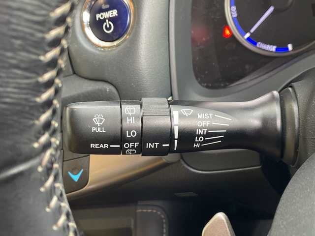 レクサス ＣＴ 200h バージョンC 愛知県 2015(平27)年 6.6万km ソニッククォーツ 純正ナビ/レーダークルーズコントロール/シートヒーター/バックカメラ/パワーシート/コーナーセンサー/パドルシフト/オートライト/ＥＴＣ/ステアリングスイッチ/スマートキー/プッシュスタート