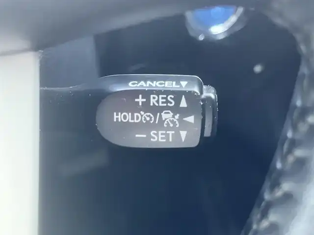 トヨタ プリウス Sセーフティプラス 島根県 2017(平29)年 7.2万km ホワイトパールクリスタルシャイン 純正アルパイン製９型メモリナビ　/フルセグＴＶ・ＤＶＤ再生・Ｂｌｕｅｔｏｏｔｈ接続　/バックカメラ　/ビルトインＥＴＣ　/モデリスタフルエアロ/ヘッドアップディプレイ/クルーズコントロール/衝突被害軽減ブレーキ　/レーンキープアシスト/前後コーナーセンサー/横滑り防止装置　/純正LEDヘッドライト/アイドリングストップ/スマートキー/プッシュスタート/社外15インチアルミホイール/純正フロアマット